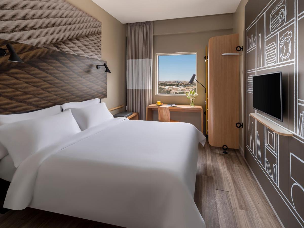 Hotel Ibis Jeddah Malik Road Esterno foto