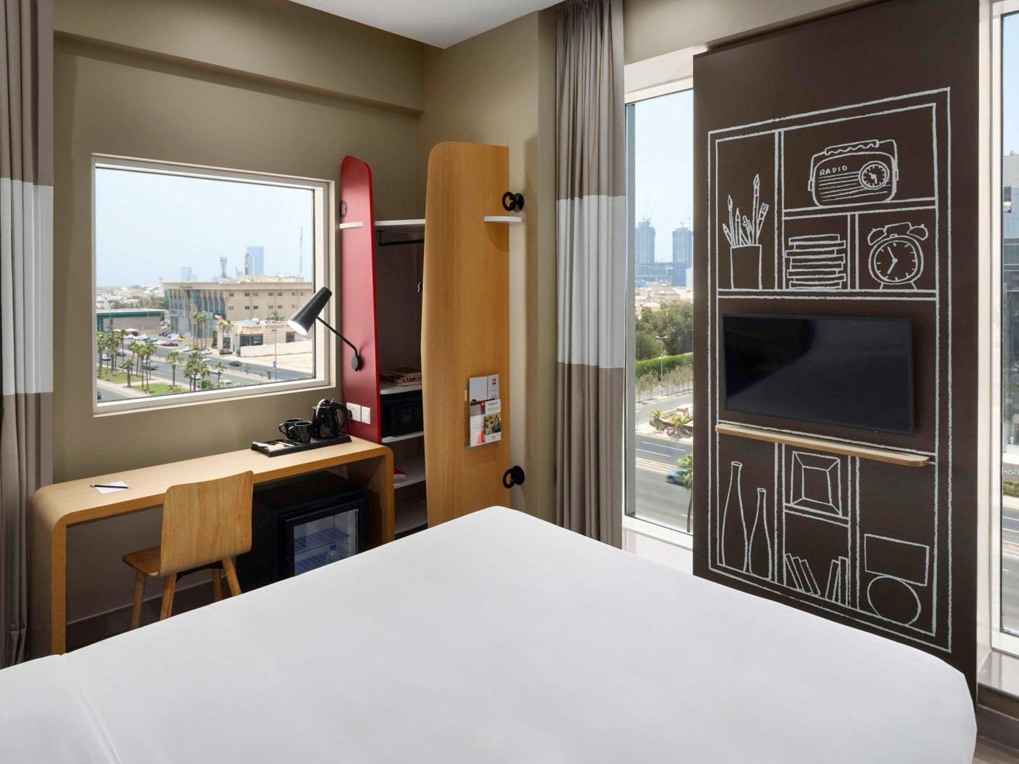 Hotel Ibis Jeddah Malik Road Esterno foto
