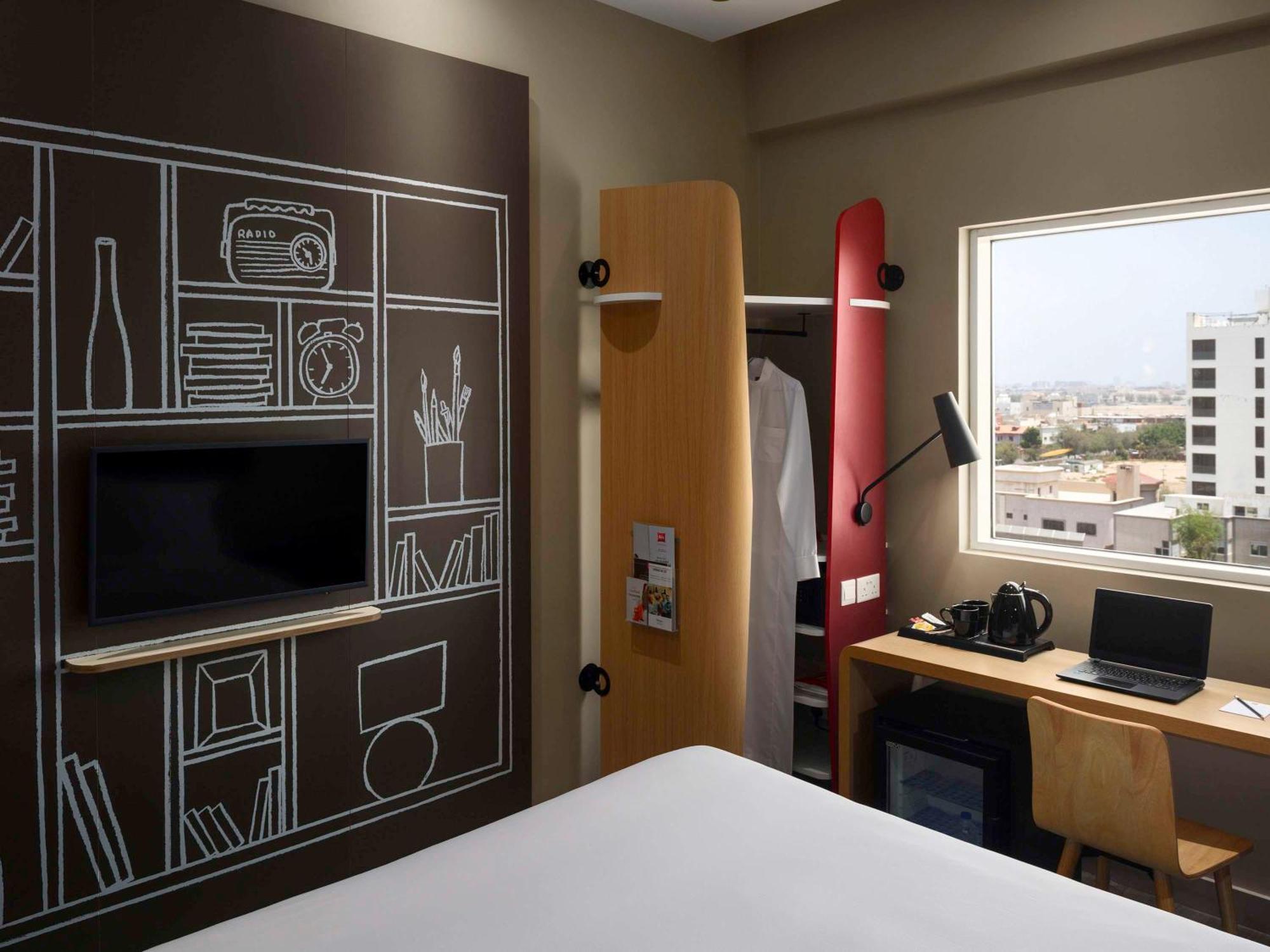 Hotel Ibis Jeddah Malik Road Esterno foto