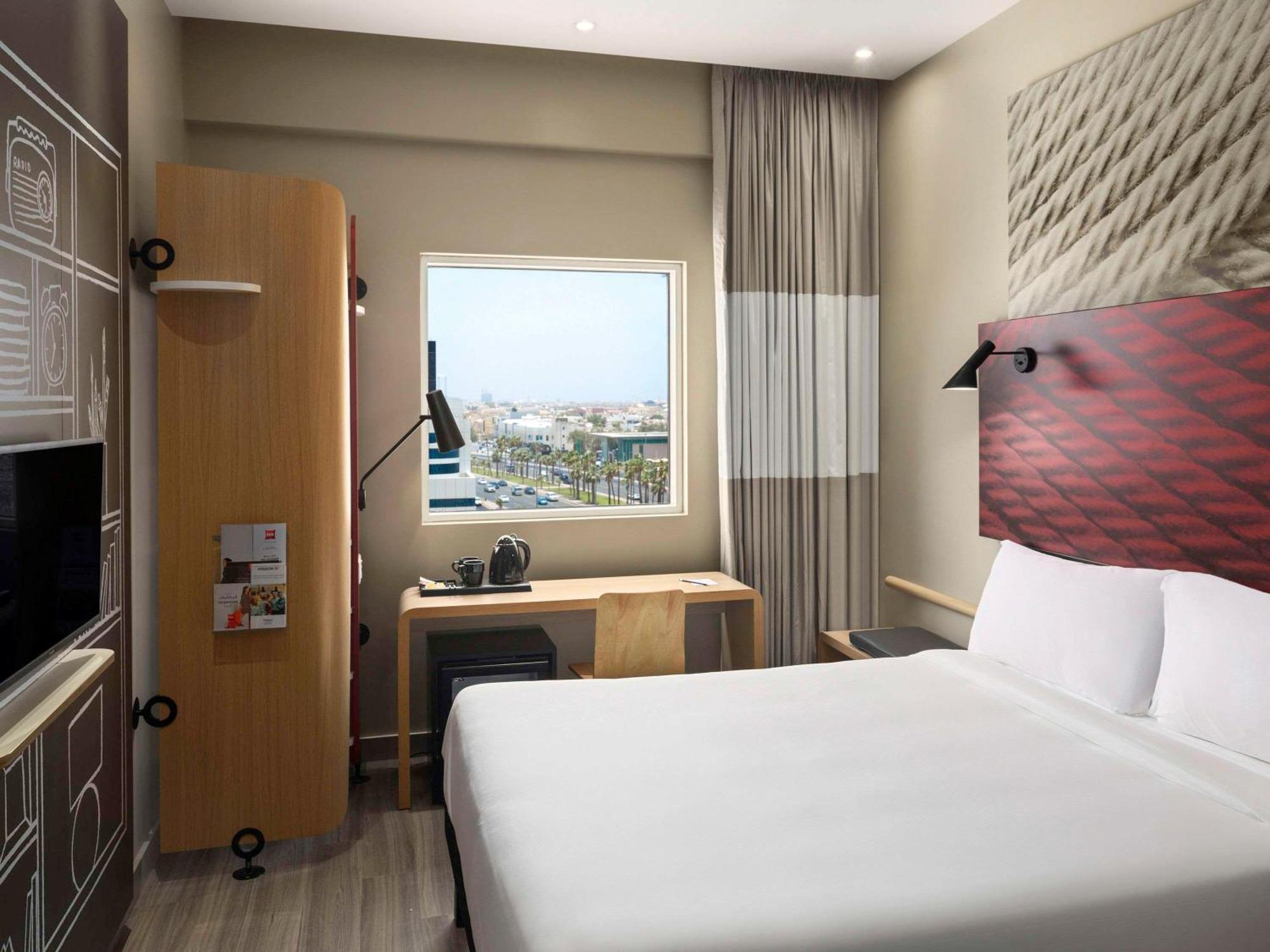 Hotel Ibis Jeddah Malik Road Esterno foto
