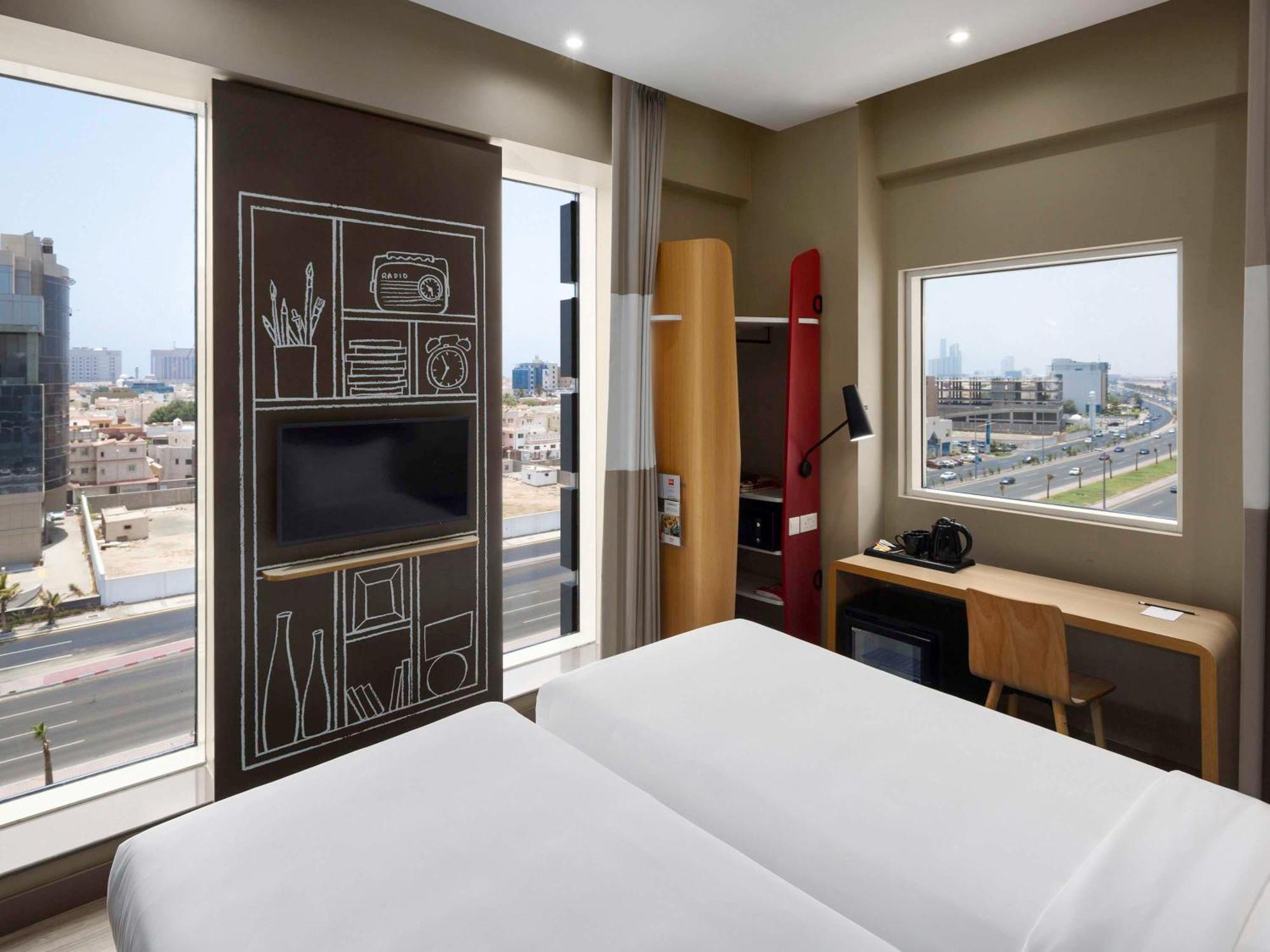 Hotel Ibis Jeddah Malik Road Esterno foto