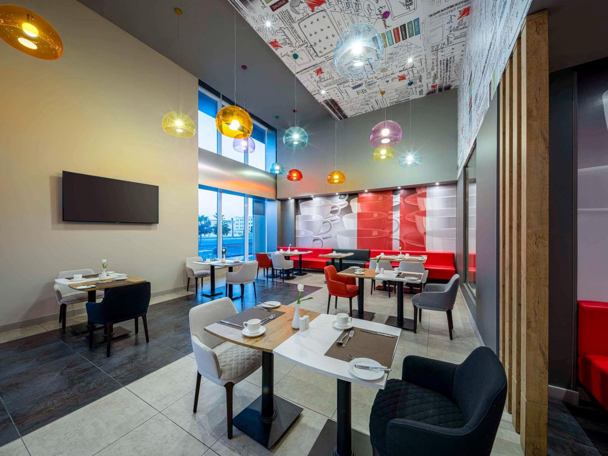 Hotel Ibis Jeddah Malik Road Esterno foto