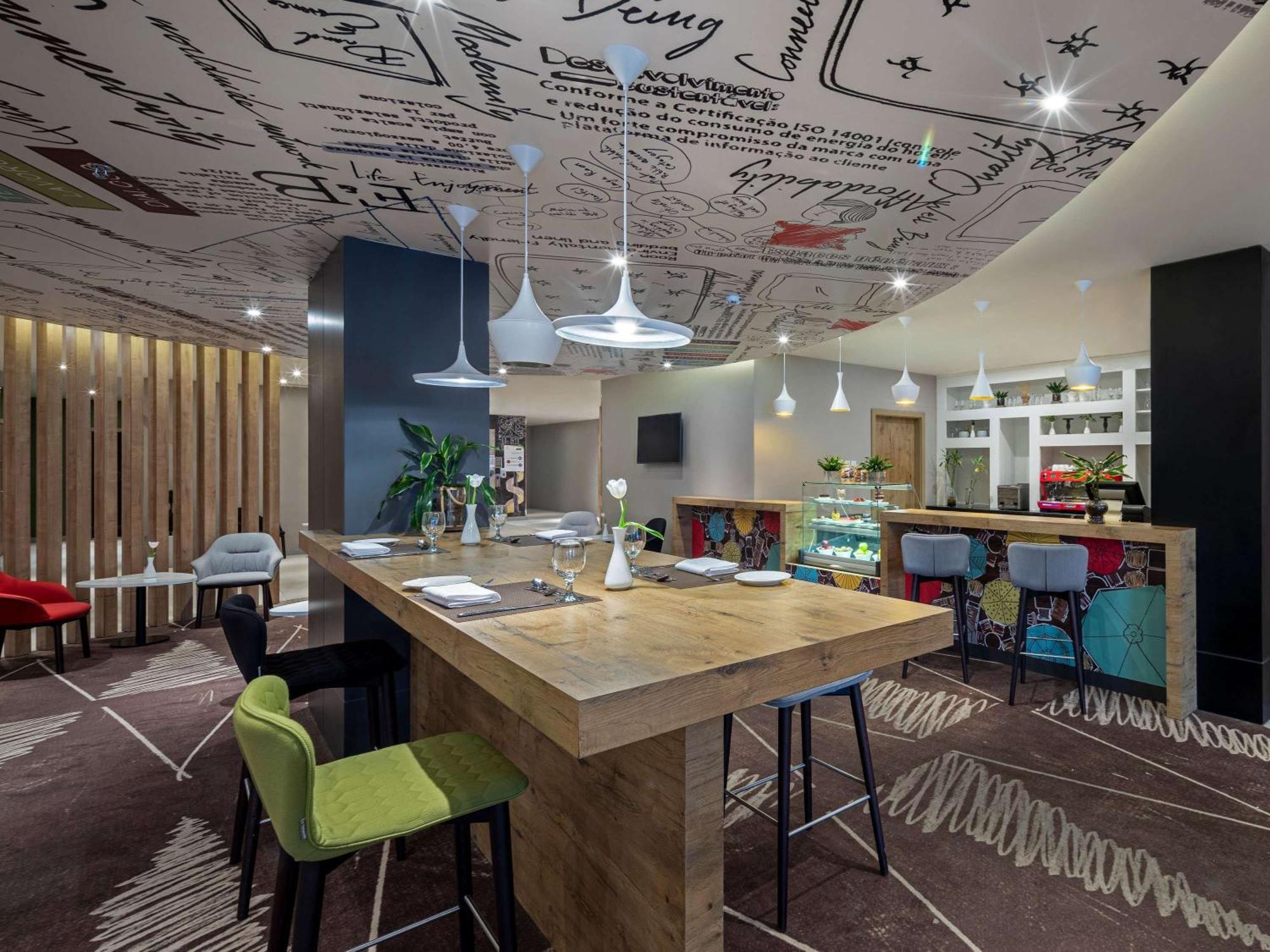 Hotel Ibis Jeddah Malik Road Esterno foto